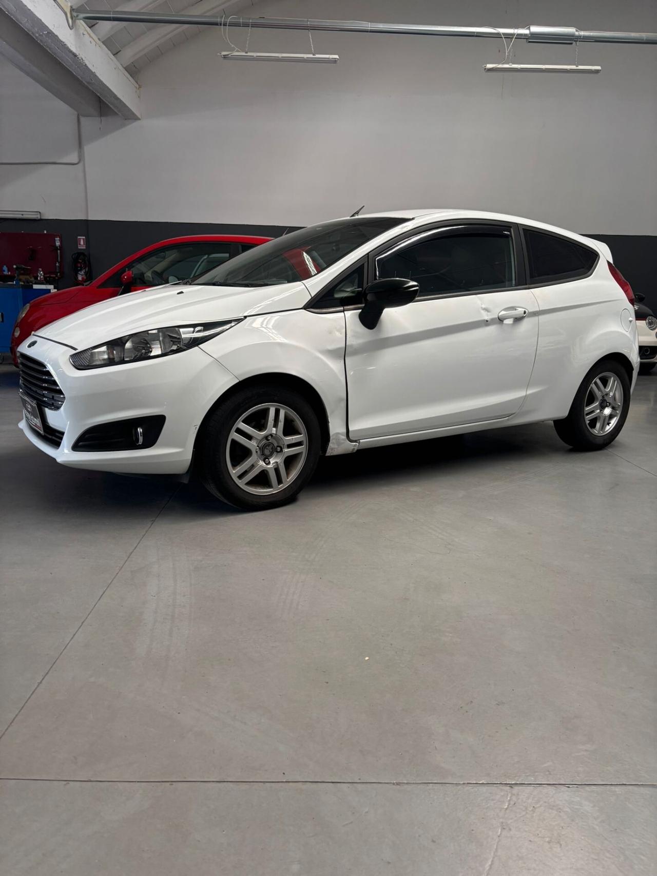 Ford Fiesta 1.2 60CV 3 porte Titanium