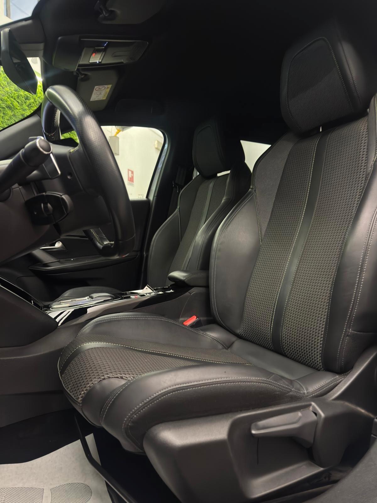 Peugeot 2008 BlueHDi 130 S&S EAT8 GT Pack