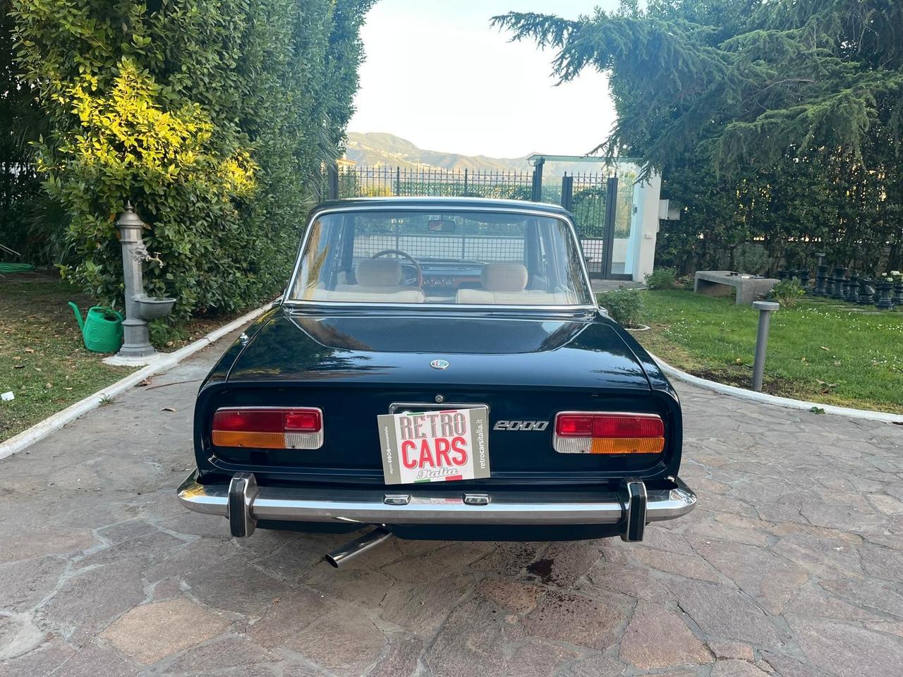 Alfa Romeo 2000 berlina