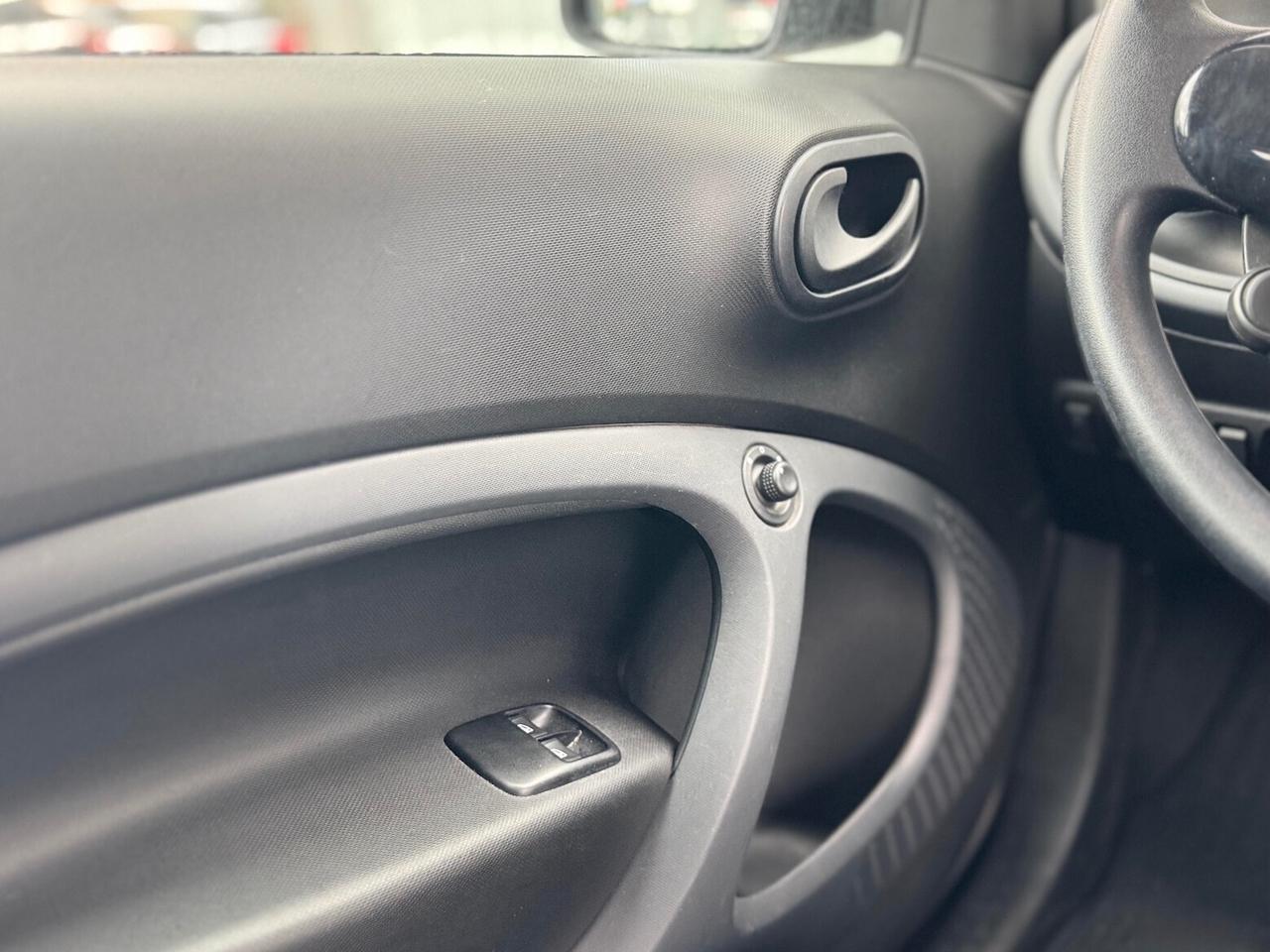 Smart ForTwo 70 1.0 twinamic Neo E6 - 2017
