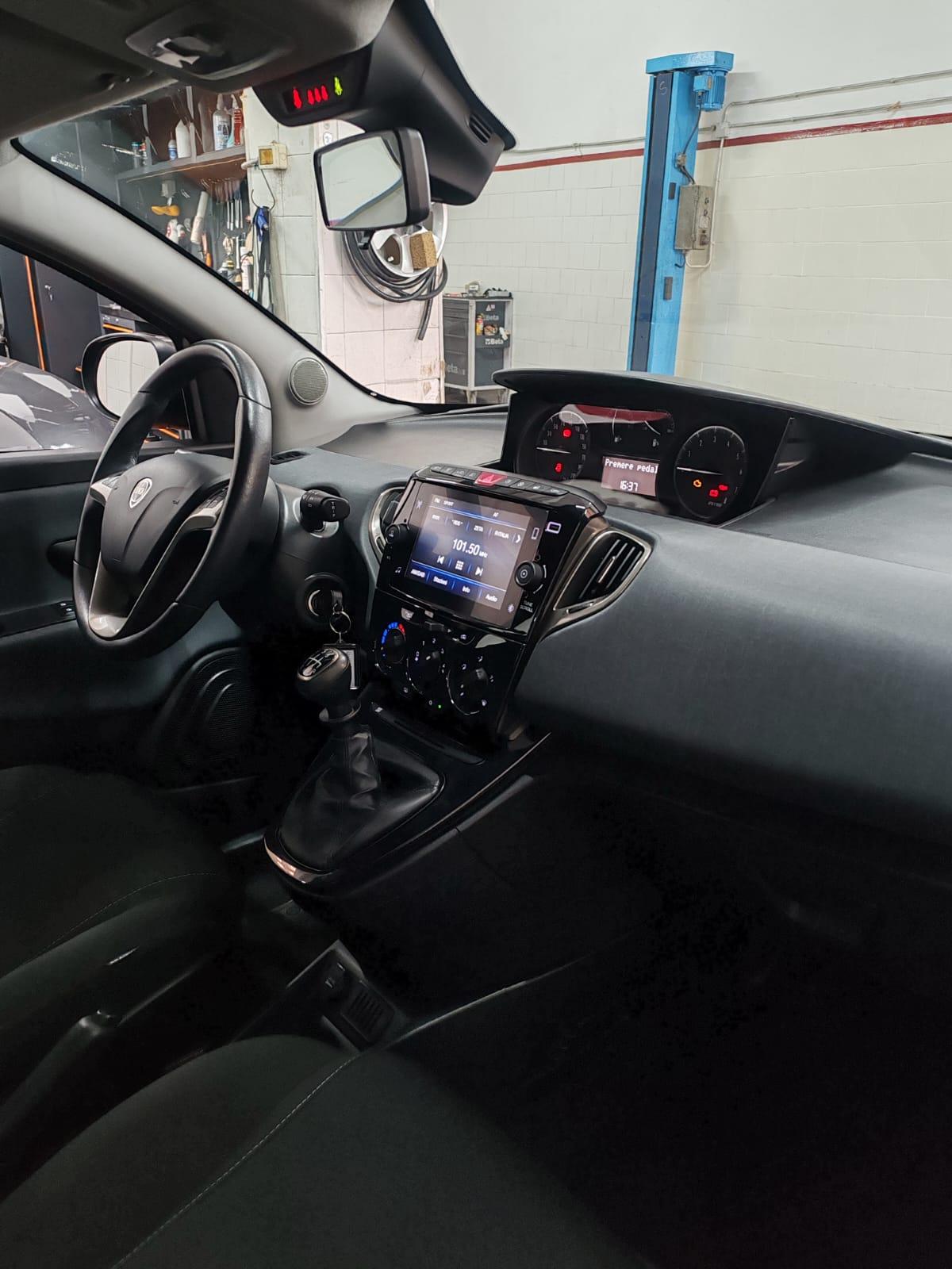 Lancia Ypsilon 1.0 firefly hybrid Gold s&s 70cv 5p.ti