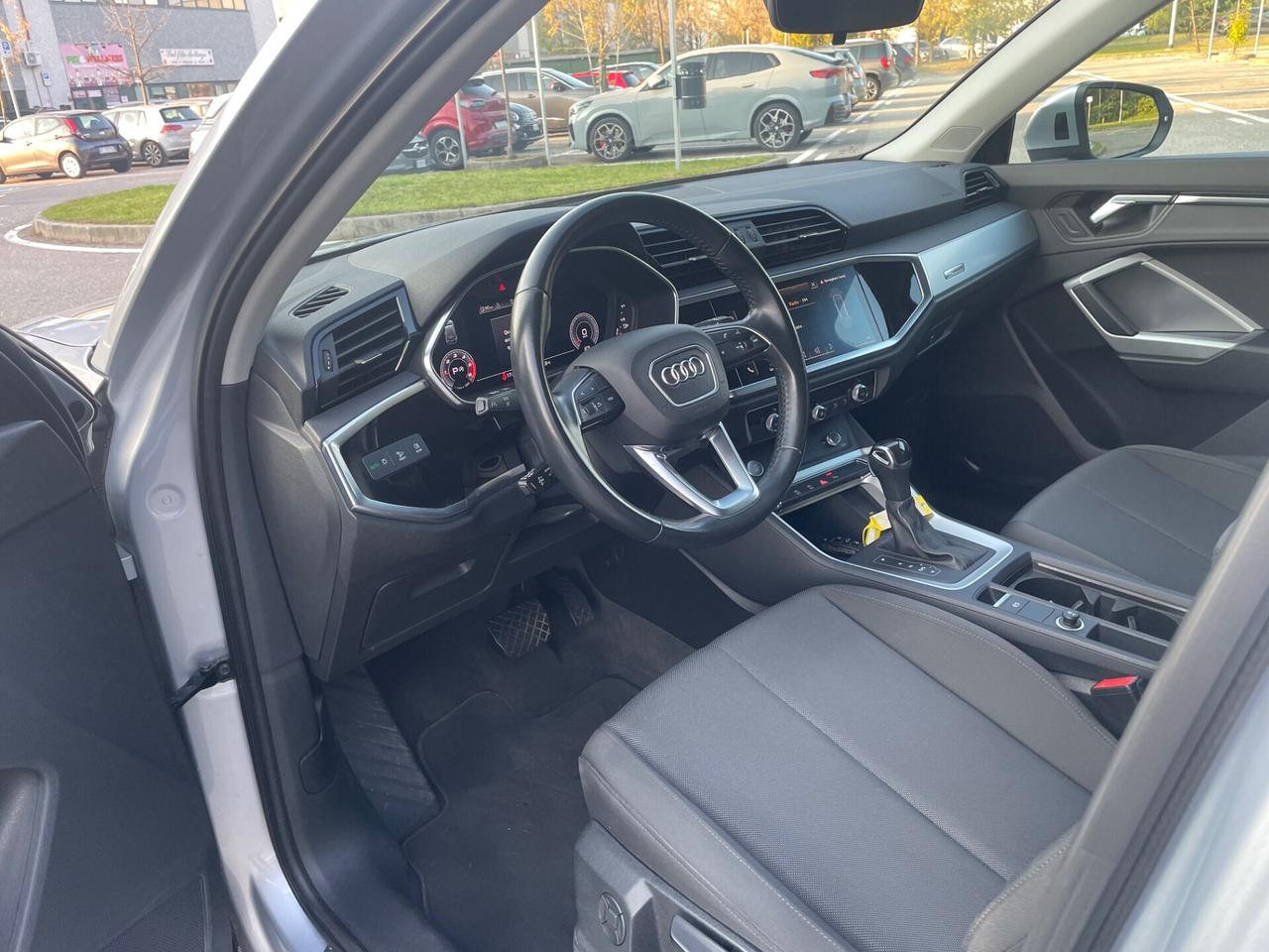 Audi Q3 35 TDI *Automatik*Navi*Cerchi*