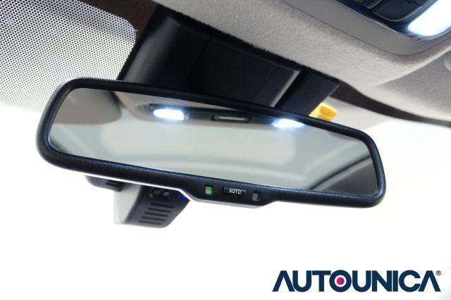 TOYOTA Yaris Cross 1.5 HYBRID E-CVT AWD-I 4x4 LOUNGE TETTO PANORAMA