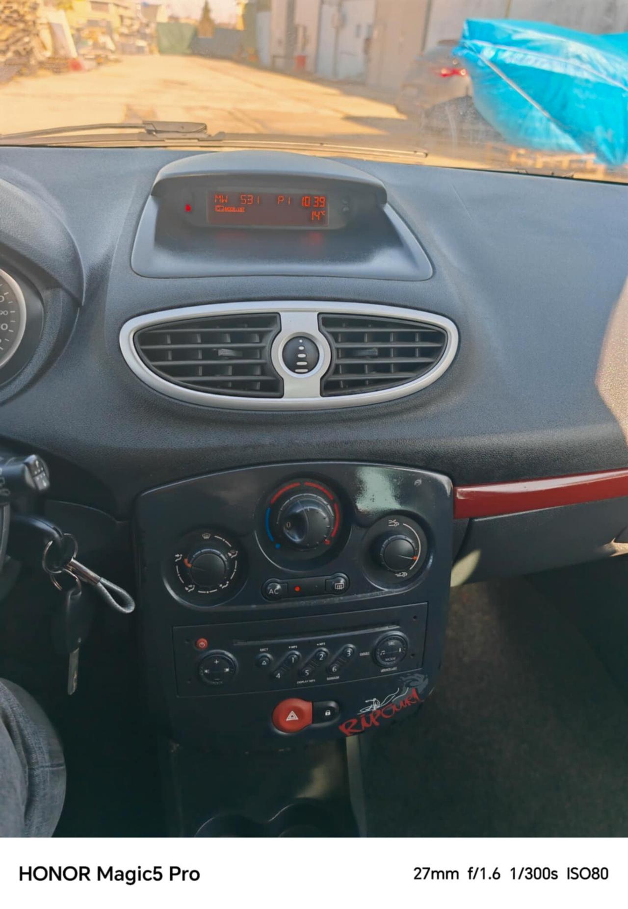 Renault Clio 1.2 16V 5 porte Dynamique