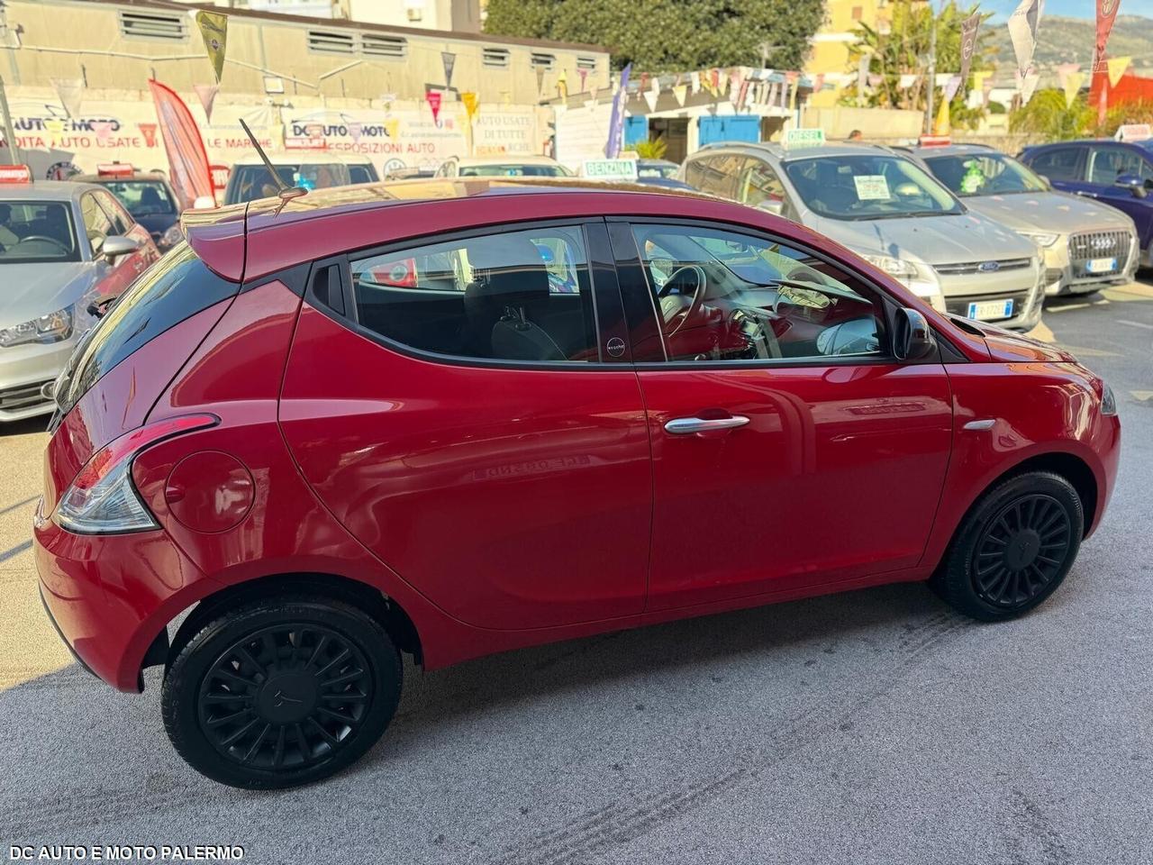 Lancia Ypsilon 1.0 Fire 69CV..Hybrid Ecochic.2022