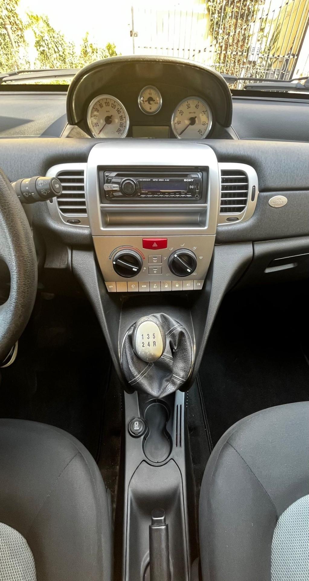 Lancia Ypsilon 1.2 Modamilano