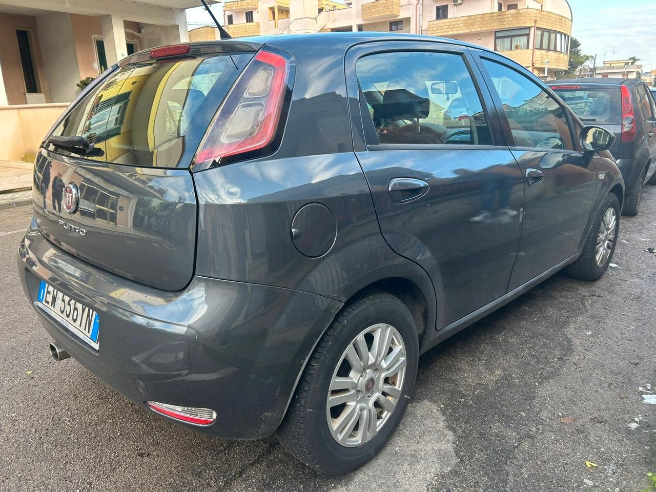 Fiat Punto 1.3 MJT 75 CV Lounge
