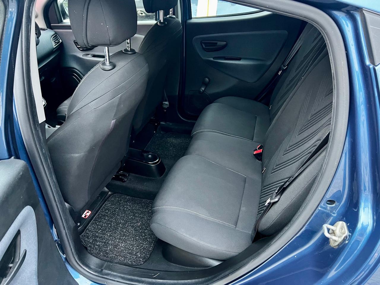 Lancia Ypsilon 1.0 FireFly 5 porte S&S Hybrid Ecochic Gold