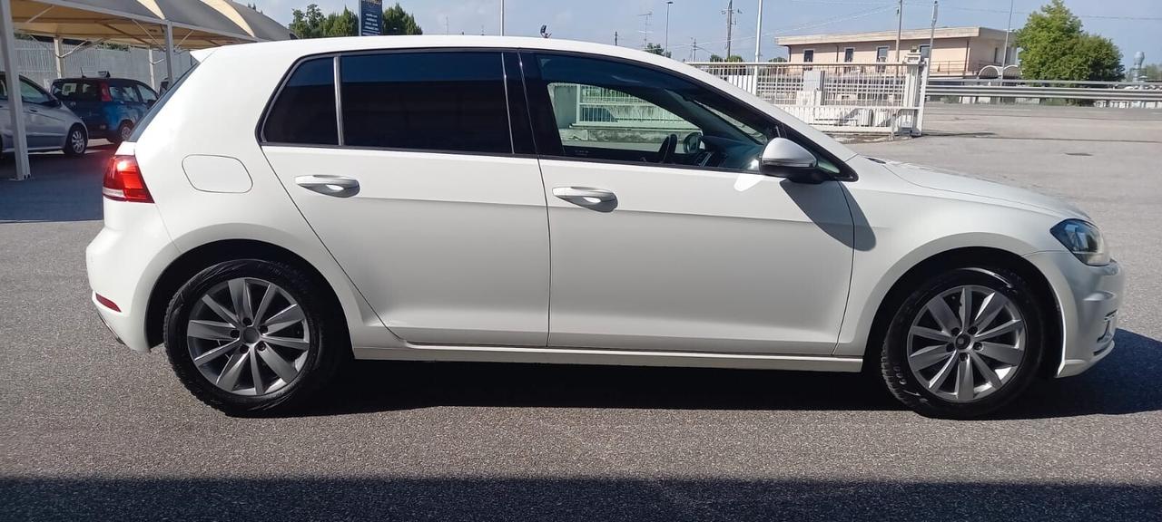 Volkswagen Golf 7 Benzina -GPL cc. 1.4 CV. 125 TSI Executive BluMotion Tech Allestimento Highline Cambio Automatico 7 Marce DSG 5 Porte 5 Posti.