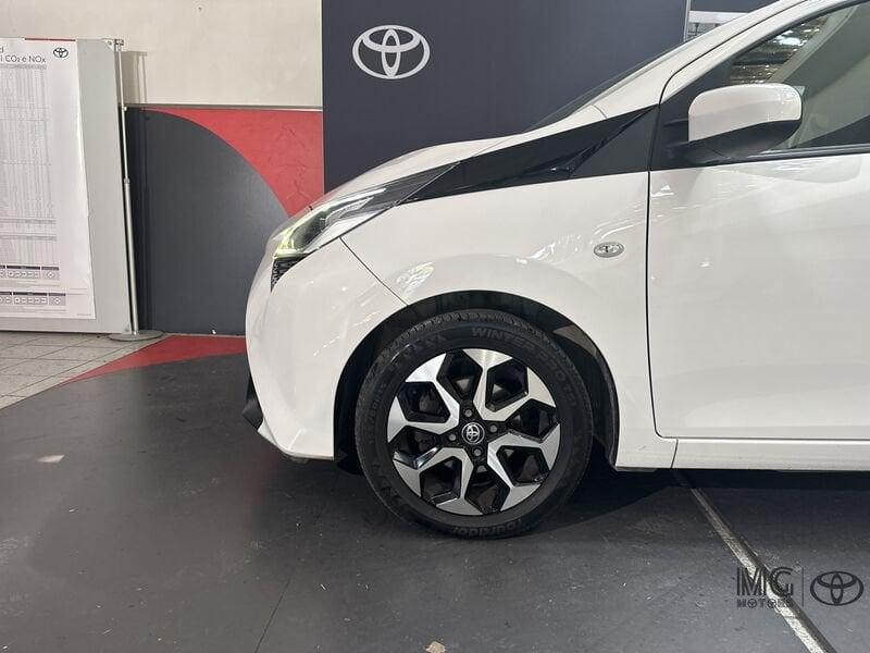 Toyota Aygo Connect 1.0 VVT-i 72 CV 5 porte x-play