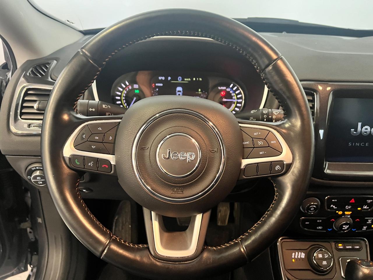 Jeep Compass II 2017 1.3 turbo t4 phev Limited 4xe at6