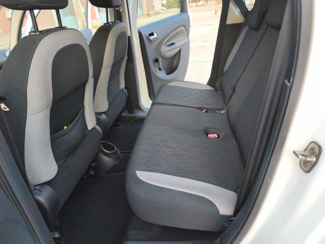 Citroen C3 Picasso 2015----1.6 Diesel