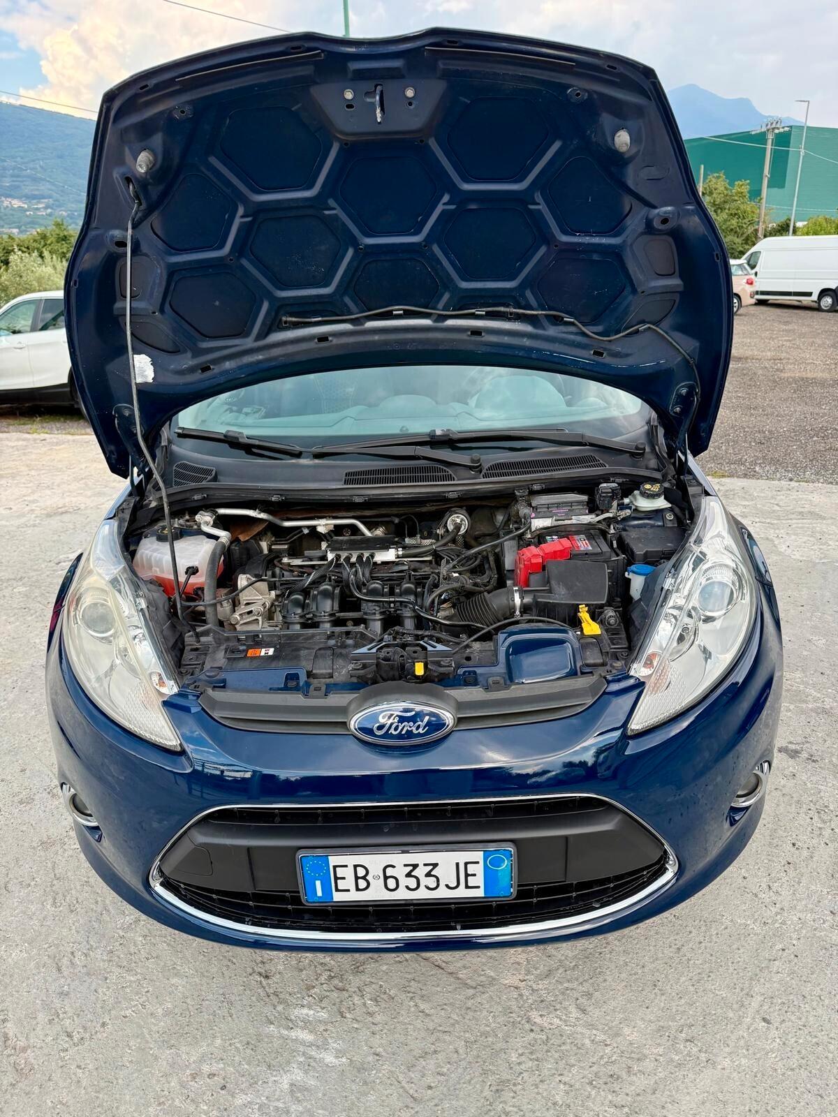 Ford Fiesta 1.4 5 porte Bz.- GPL Titanium