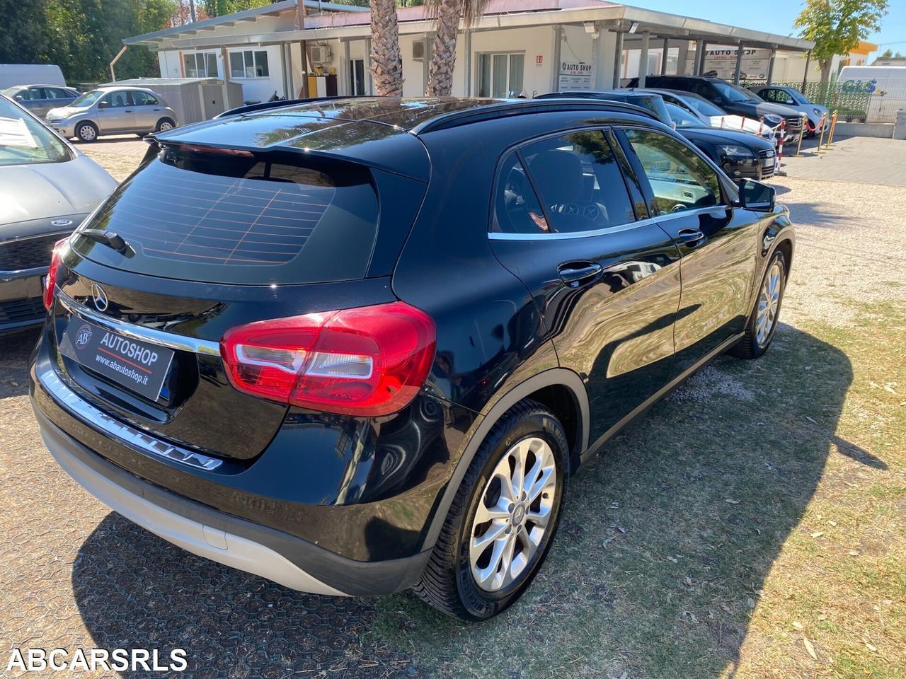 MERCEDES - Classe GLA - GLA 200 d Automatic 4Matic