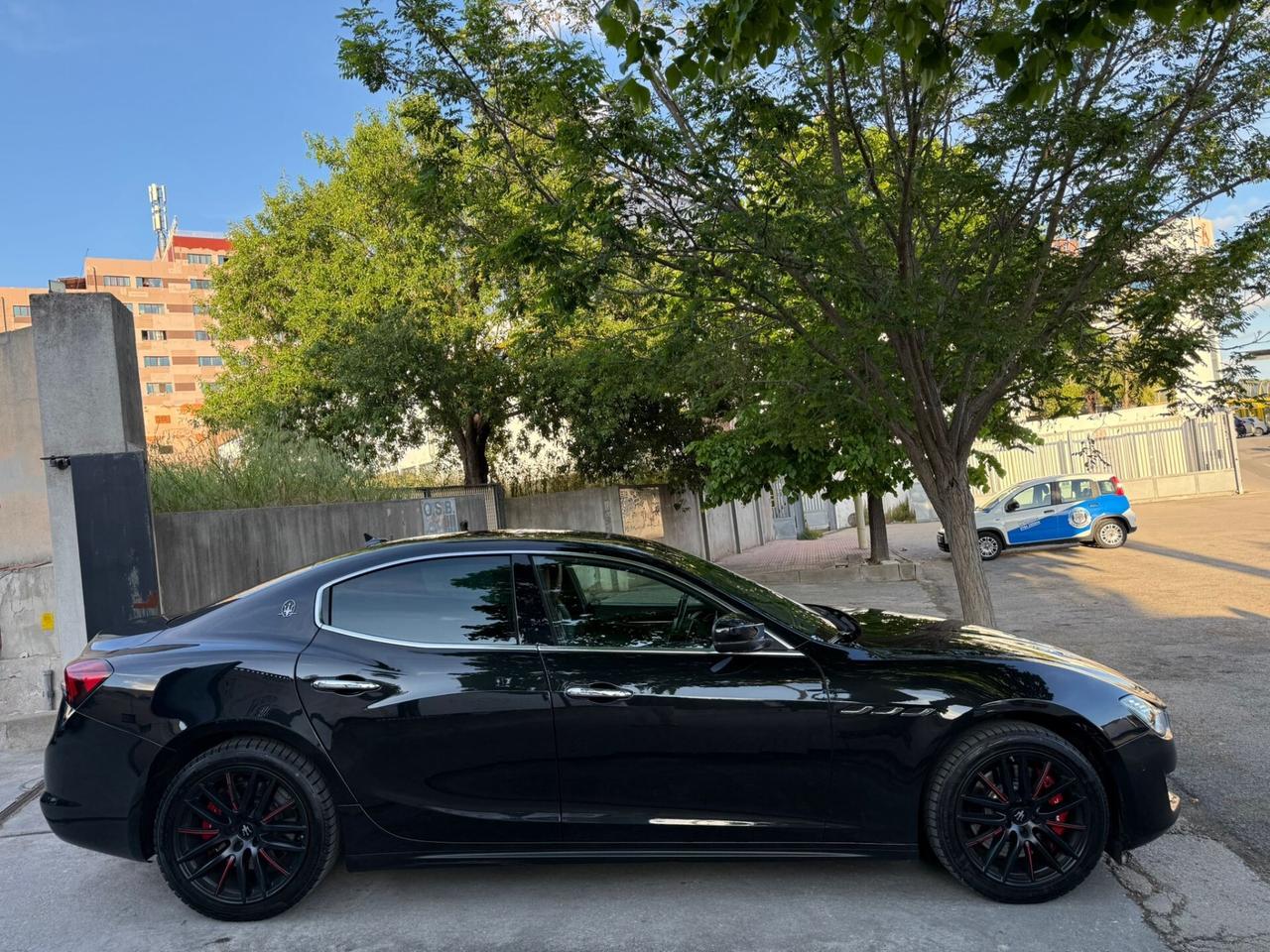 Maserati Ghibli RIBELLE V6 Diesel Bi-Color