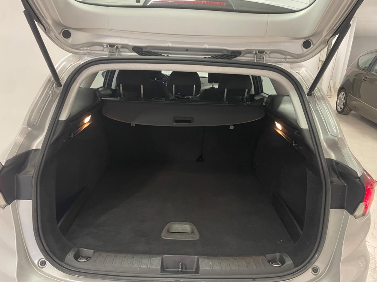 Fiat Tipo 1.6 Mjt S&S SW Lounge Perfetta !