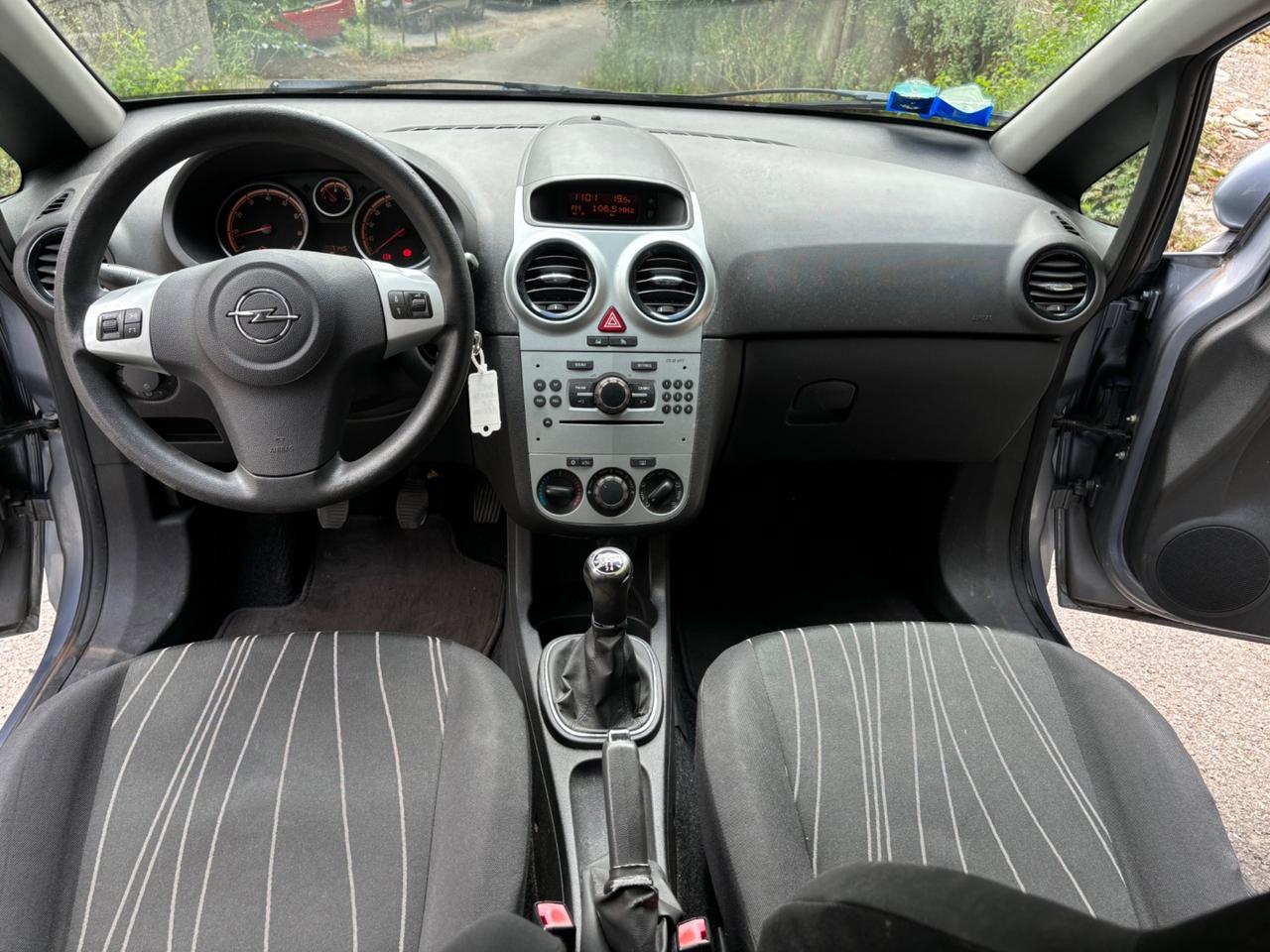Opel Corsa 1.2 5 porte Club