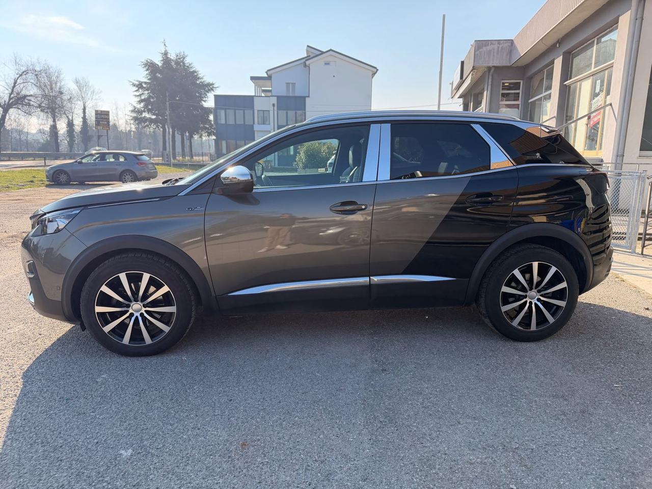 Peugeot 3008 GT 2.0 Blue HDI 180 GT B-COLOR #8587