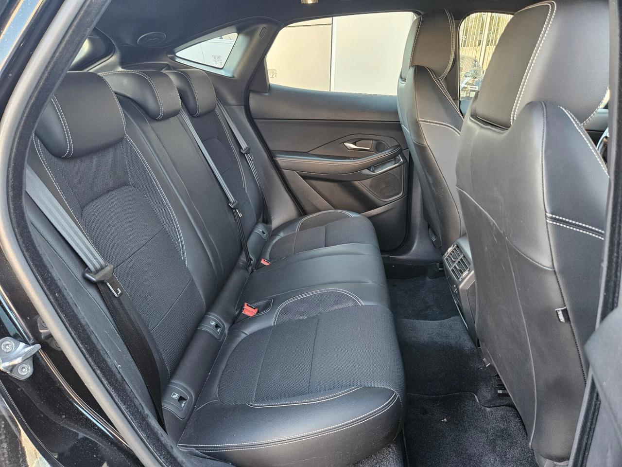 Jaguar E-Pace 2.0D 180 CV AWD aut. R-Dynamic