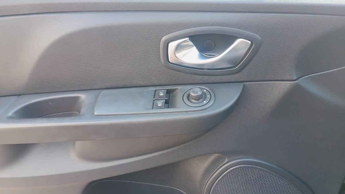 Renault Clio 1.5 dci energy Duel 75cv
