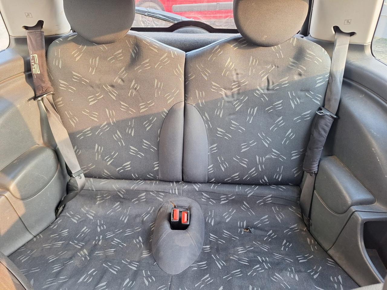 Mini One DE LUXE 1.6b 16v euro 4