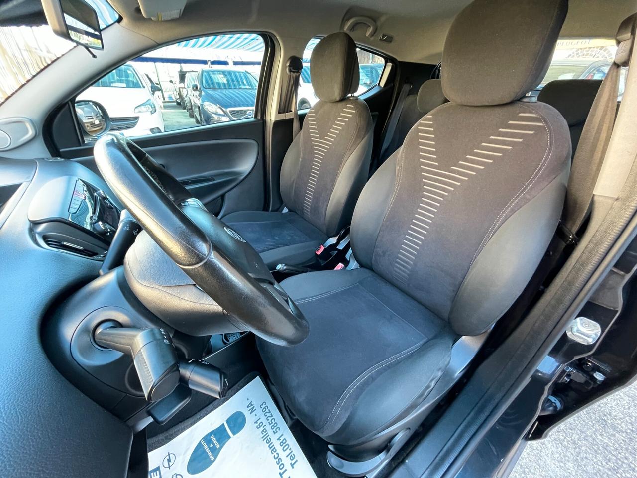 Lancia Ypsilon 1.2 69 CV Platinum EURO 5