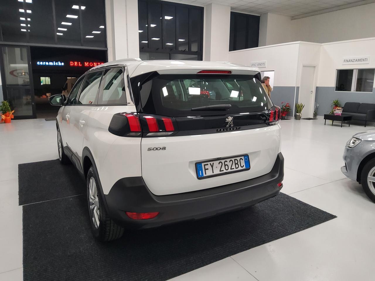 Peugeot 5008 BlueHDi 130 S&S Business
