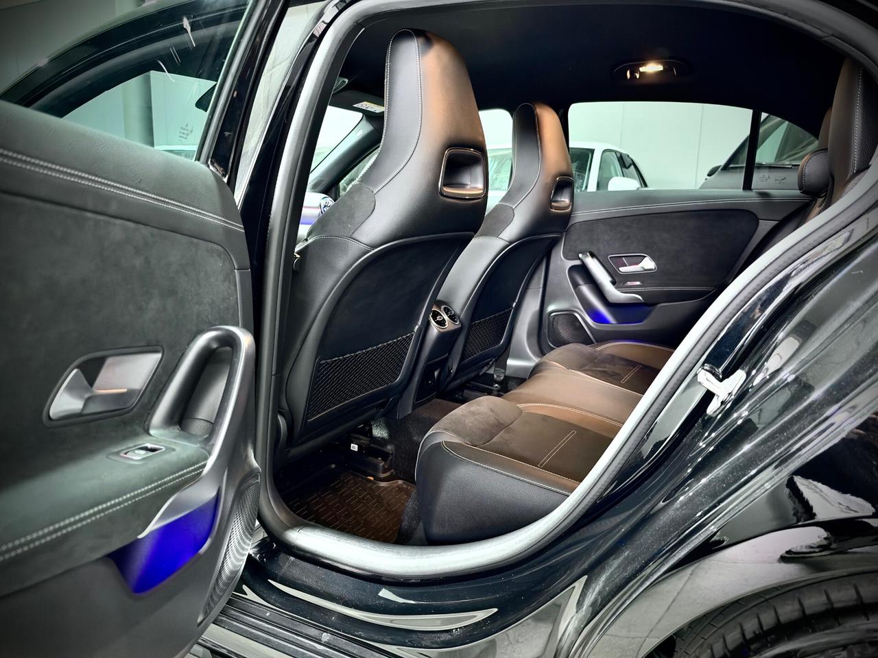 Mercedes-Benz A 180 d 116CV Premium AMG Night Edition