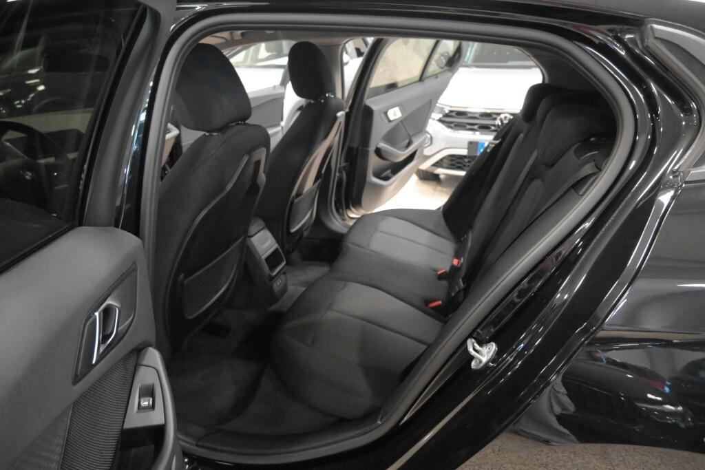 BMW 116D 115CV 6M. BUSINESS ADVANTAGE ( FARI LED - BMW DIGITAL COCKPIT - CRUISE - NAVI - MIRROR - PDC )