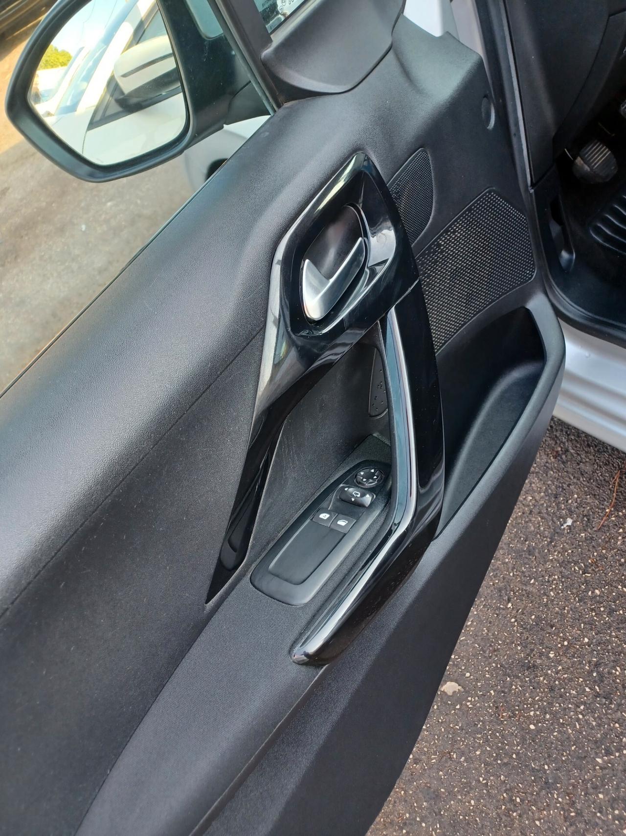 Peugeot 208 1.2 5 PORTE GPL ANNO 2016