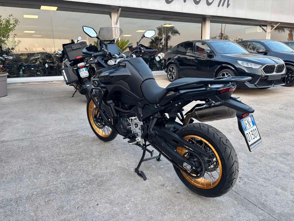 Voge Valico 900 DSX 2024 / KM 13.000 Tua a solo 69 Euro al mese