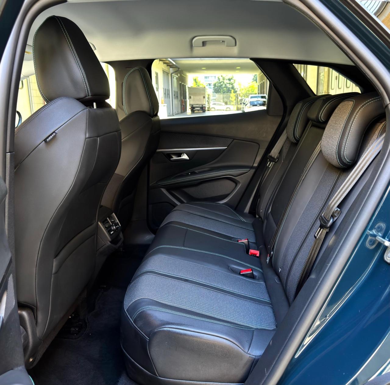 Peugeot 3008 Hybrid 225 e-EAT8 Allure