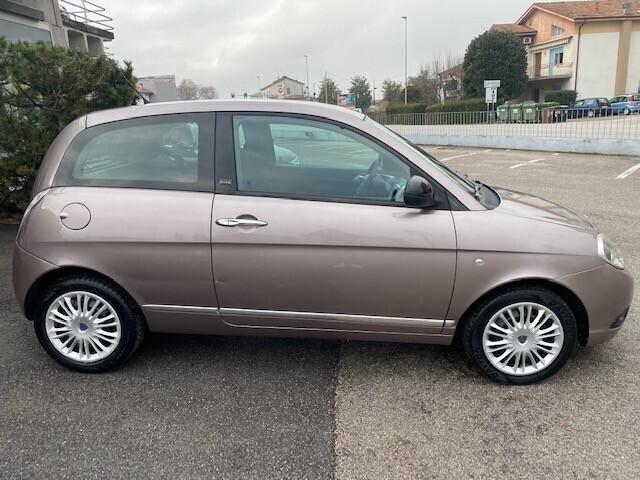 Lancia Ypsilon 1.2 69 CV OK Neopatentato