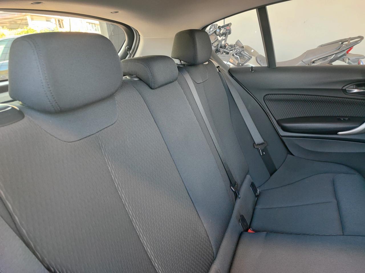 Bmw 116 116d 5p. Efficient Dynamics Urban