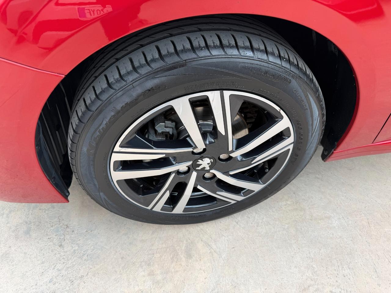 Peugeot 208 PureTech 75 Stop&Start 5 porte Allure Pack