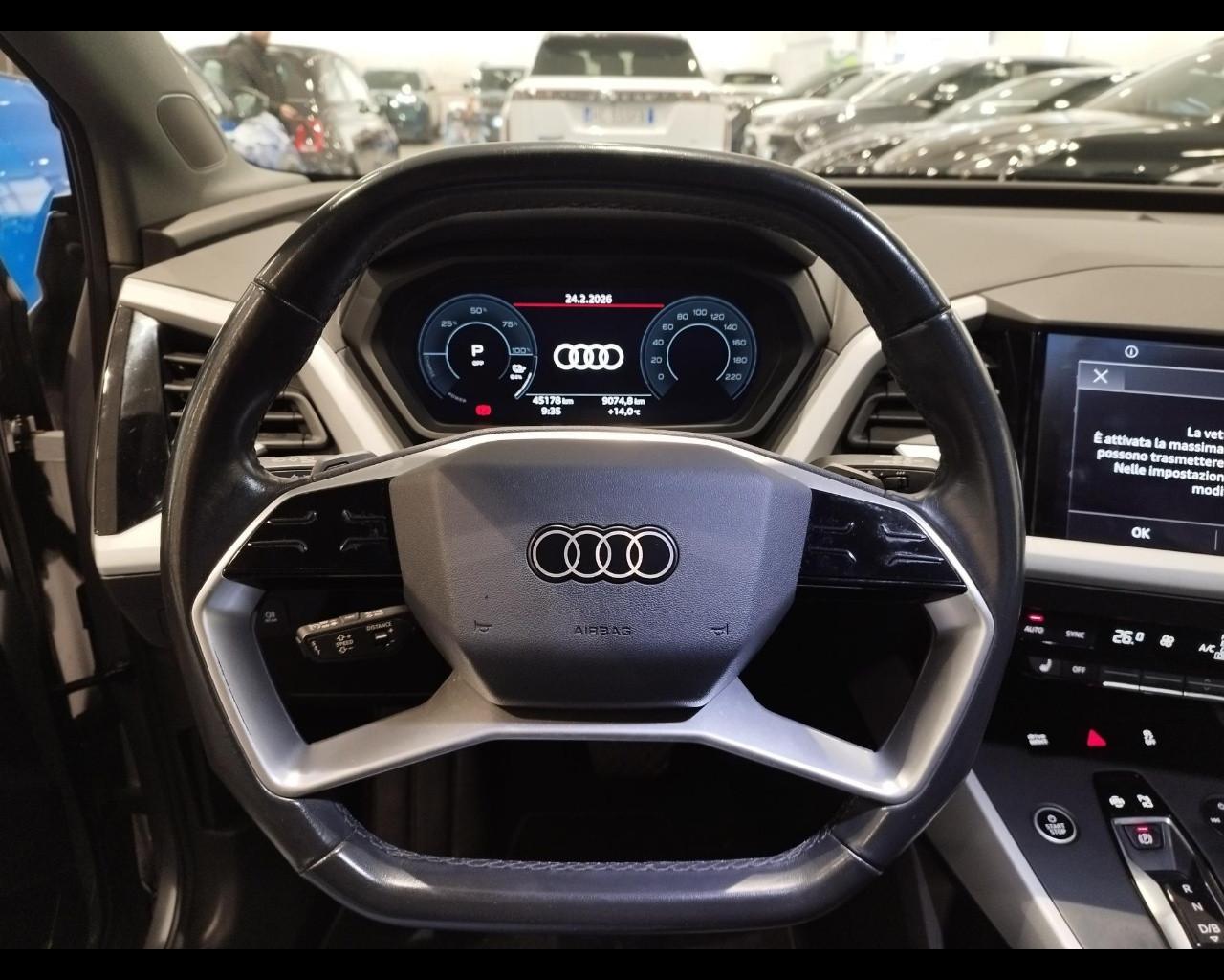 AUDI Q4 e-tron 40 Business