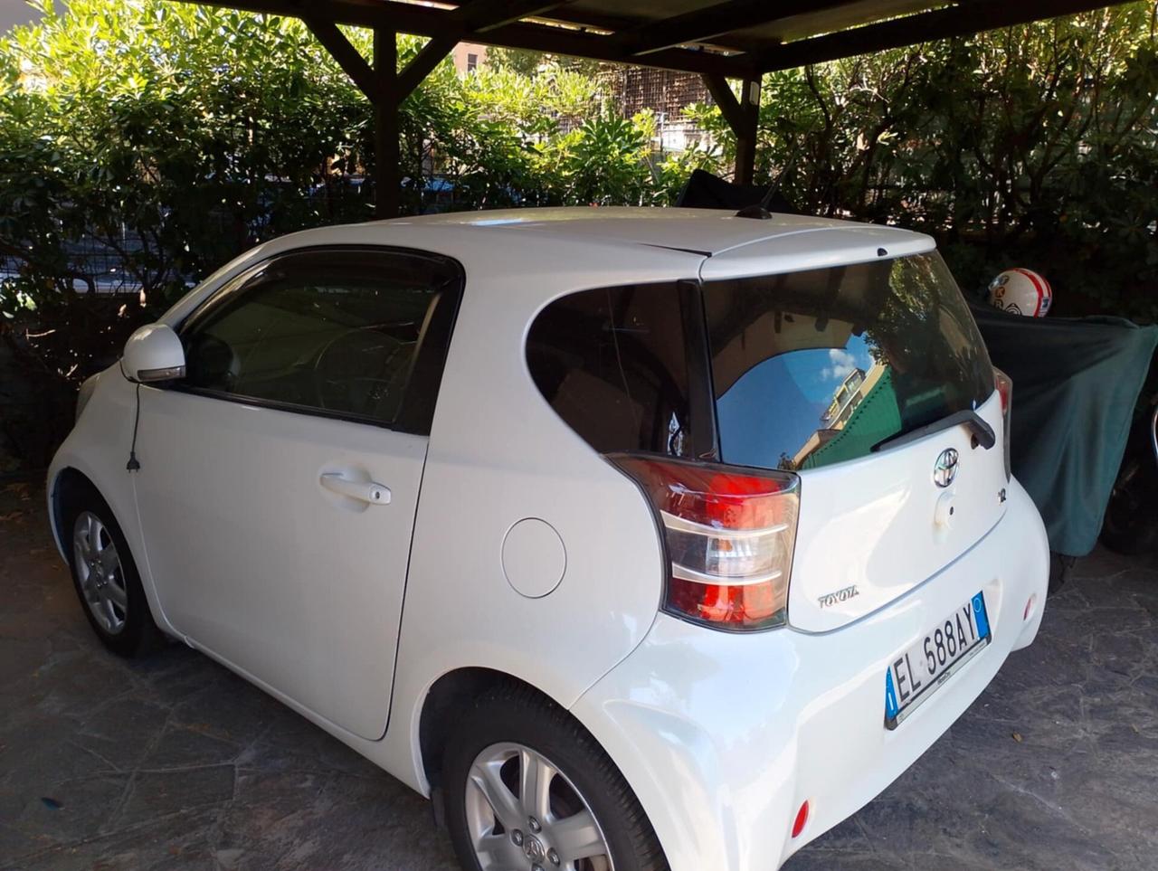 Toyota iQ 1.0 High