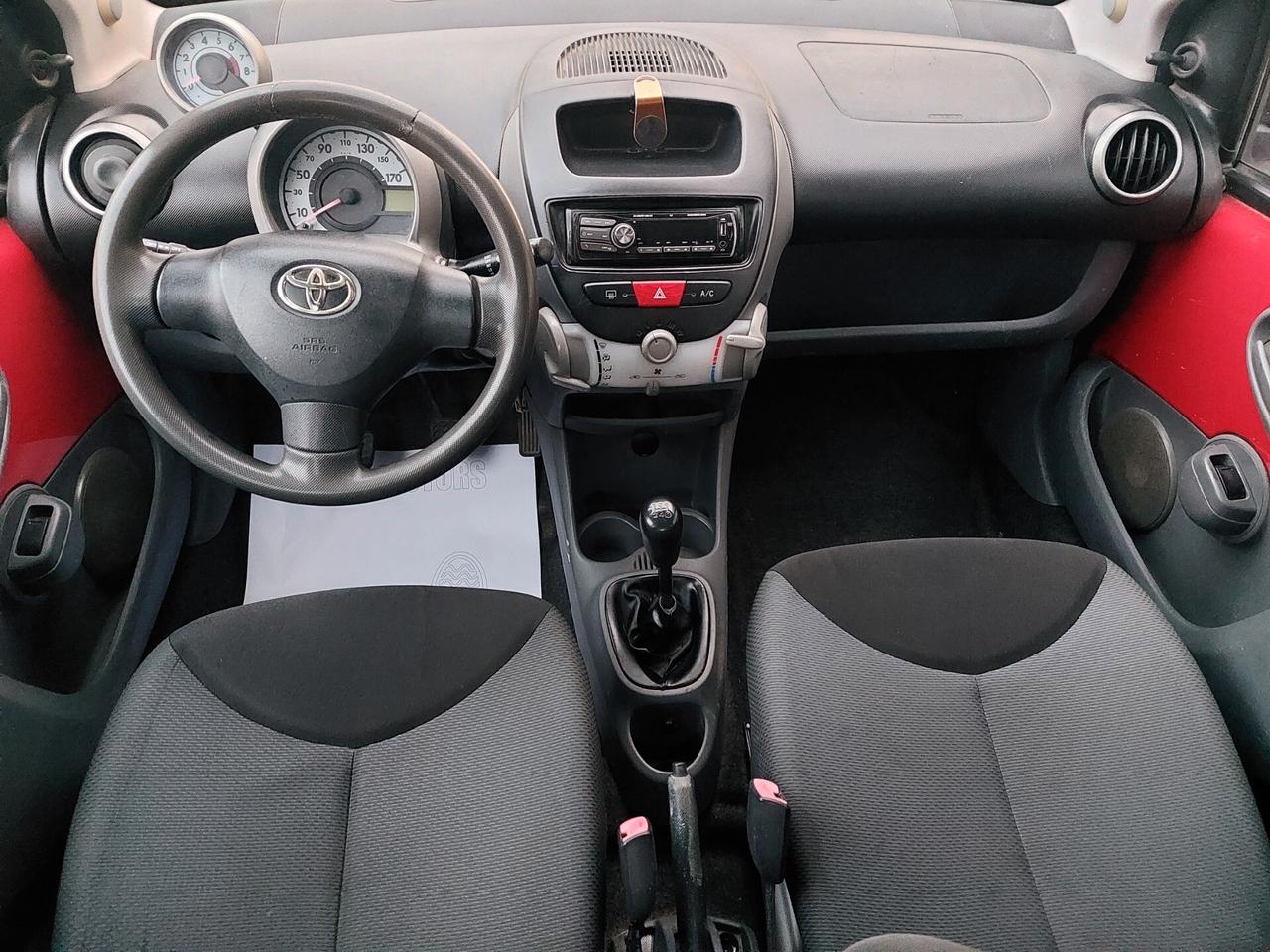 Toyota Aygo 1.0 12V VVT-i 5 porte