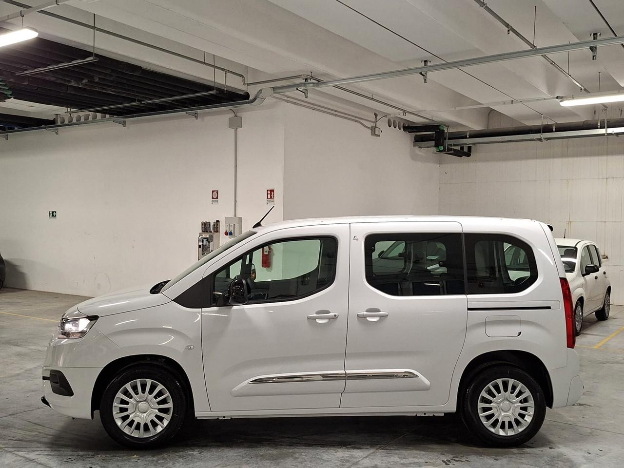 Toyota Proace City Verso 1.5D L1 Lounge TRASP. DISABILI