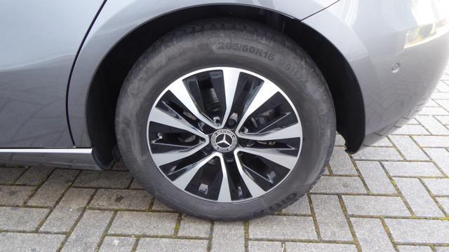 MERCEDES-BENZ A 180 d Automatic Sport