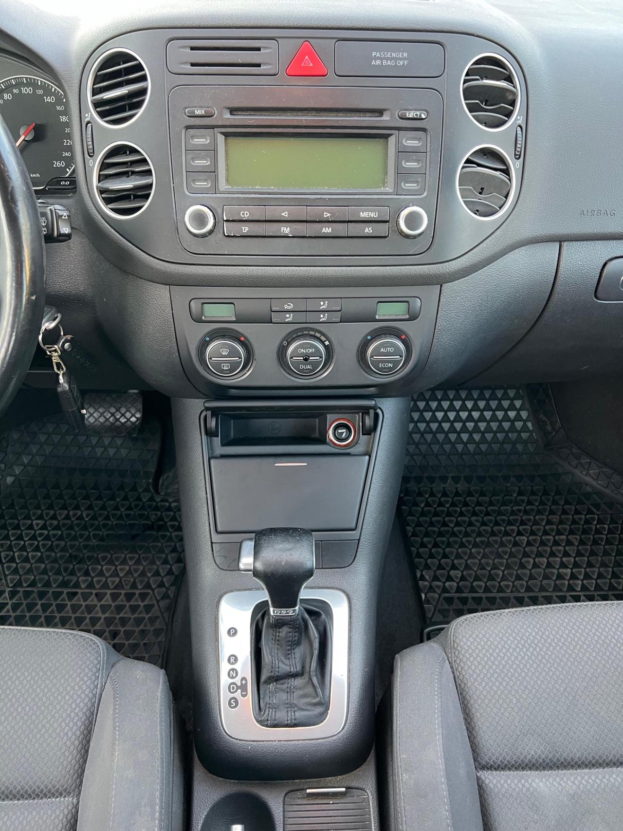 Volkswagen Golf 2.0 16V TDI 5p. Sportline