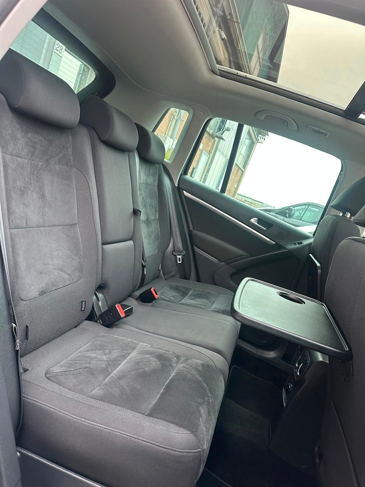 Volkswagen Tiguan 2.0 TDI Plus 110 CV Sport & Style BlueMotion Tech. TETTO APRIBILE E TUTTI TAGLIANDI VW