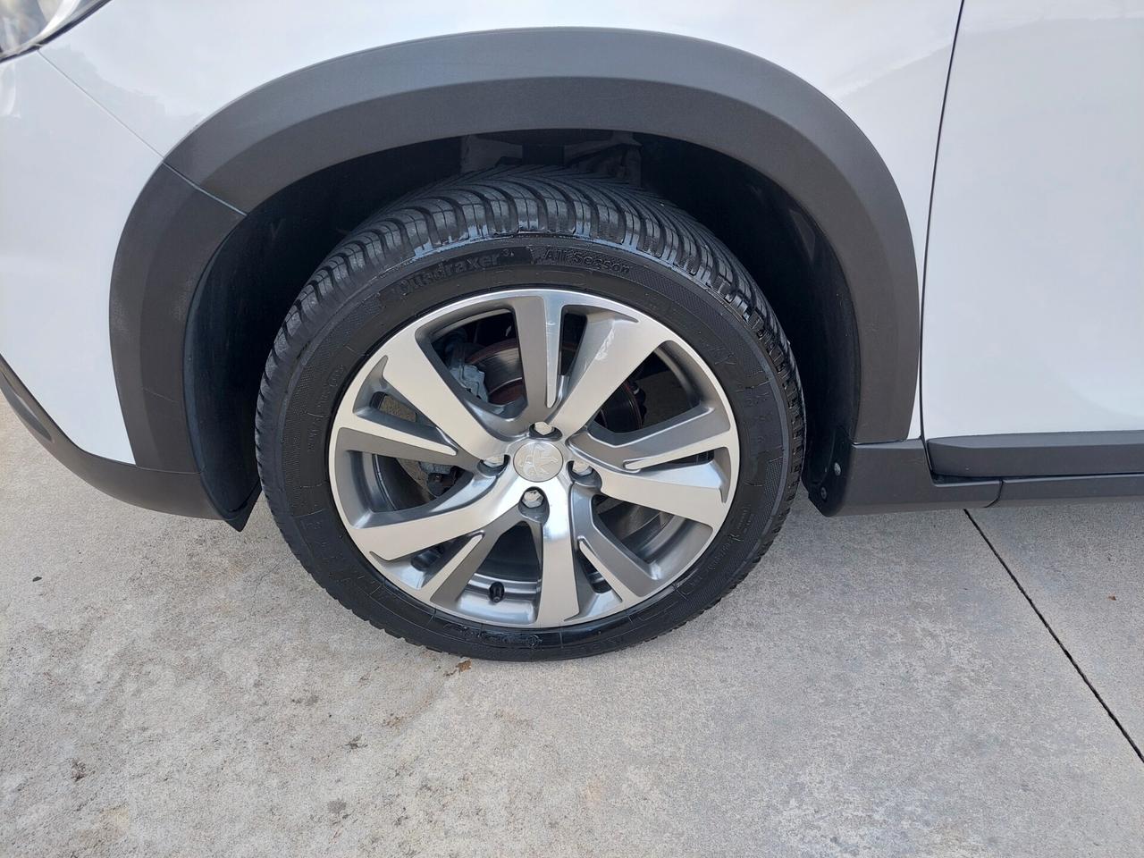 Peugeot 2008 BlueHDi 100cv Allure