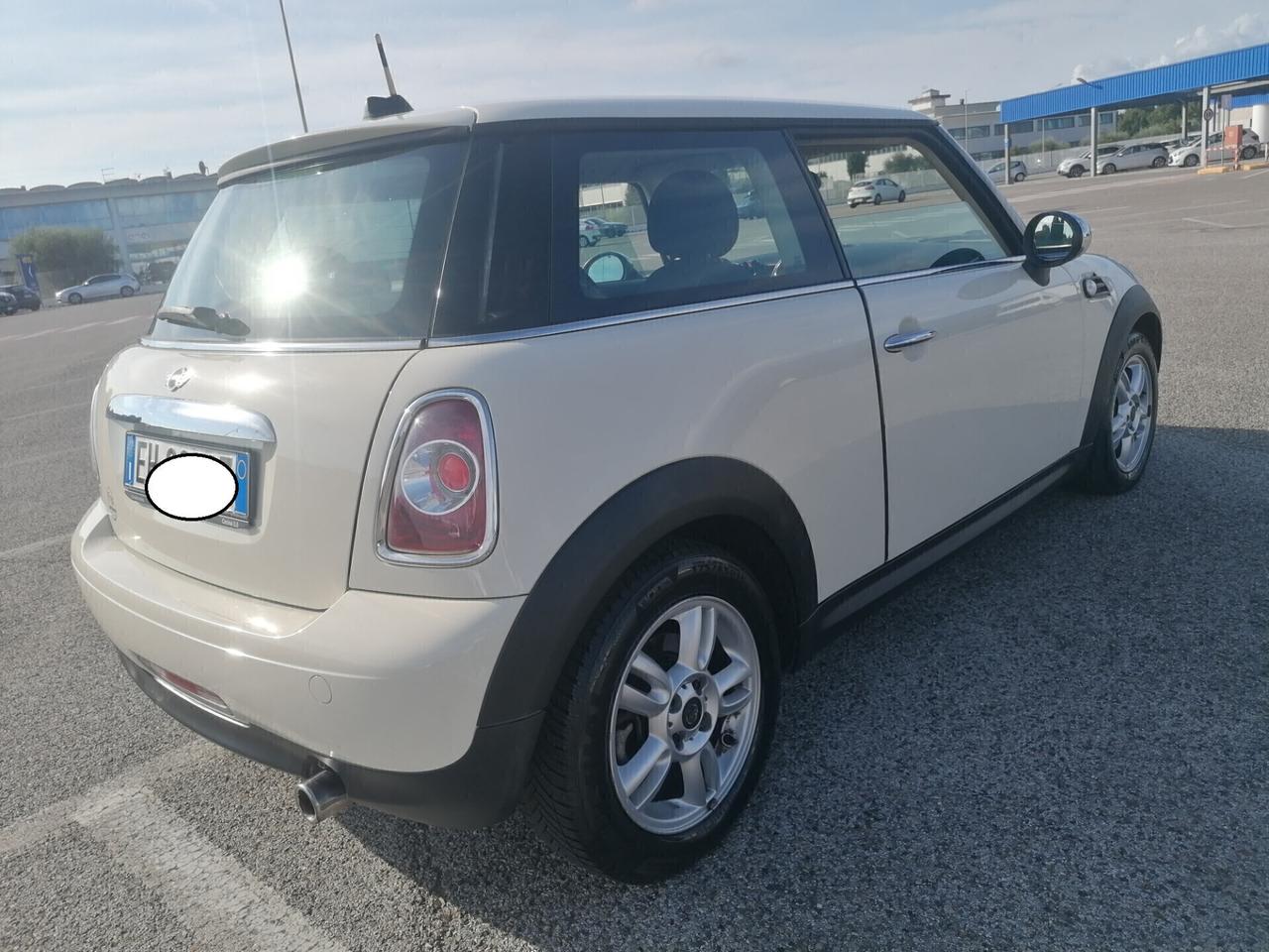 Mini COOPER 1.6 16V-NAVIGATORE-2011-PERFETTA-