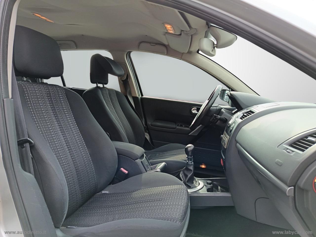RENAULT Mégane 1.5 dCi 110 CV Dynamique