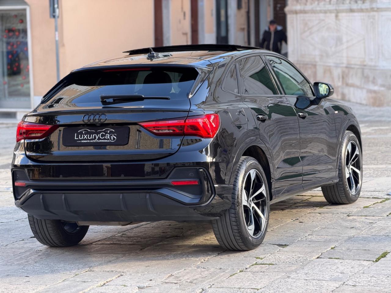 Audi Q3 35 TDI 2.0 150 CV SPORTBACK S LINE TETTO IDENTITY BLACK QUATTRO