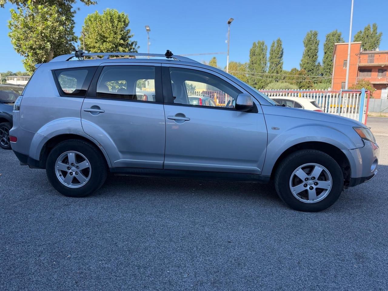 Mitsubishi Outlander 2.0 DI-D Invite DPF