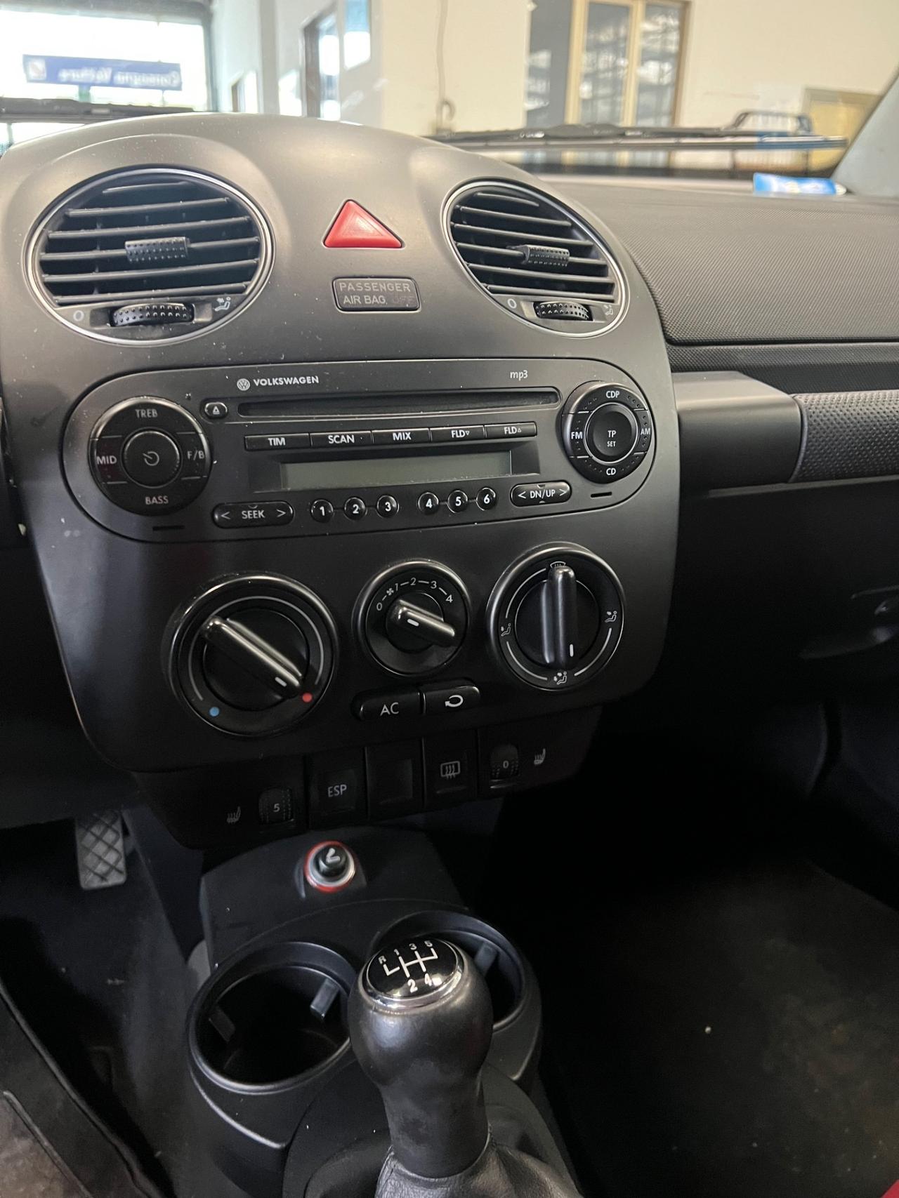 Volkswagen New Beetle 1.6