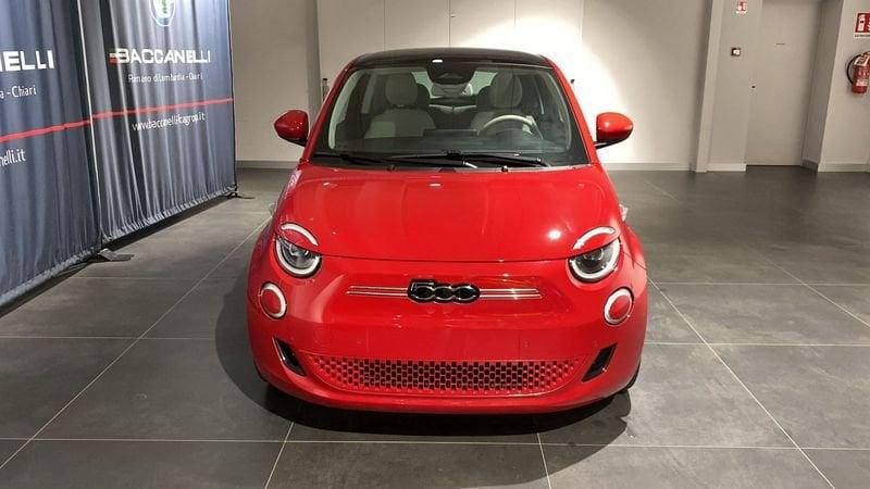 FIAT 500 La Prima 3+1 42 kWh