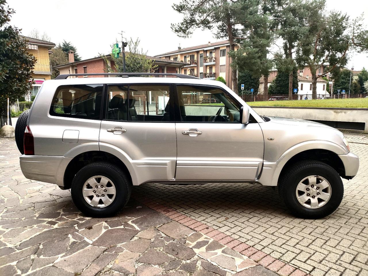 Mitsubishi Pajero 3.2 16V DI-D 7 posti e gancio